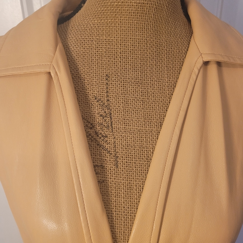 MARC NEW YORK Faux Leather Self-Tie VEST, NWOT, M, Buttery Camel - BEAUTIFUL! - Picture 6 of 13